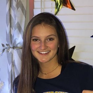 Meet your Posher, Avery